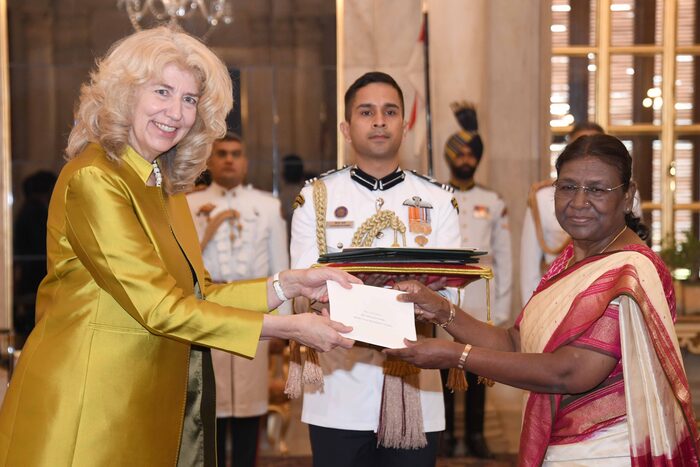 An ambassador presents her letters of credence to President Droupadi Murmu at Rashtrapati Bhavan