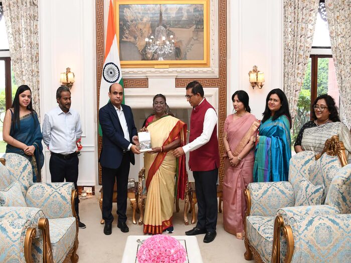 President Droupadi Murmu receiving a delegation at Rashtrapati Bhavan