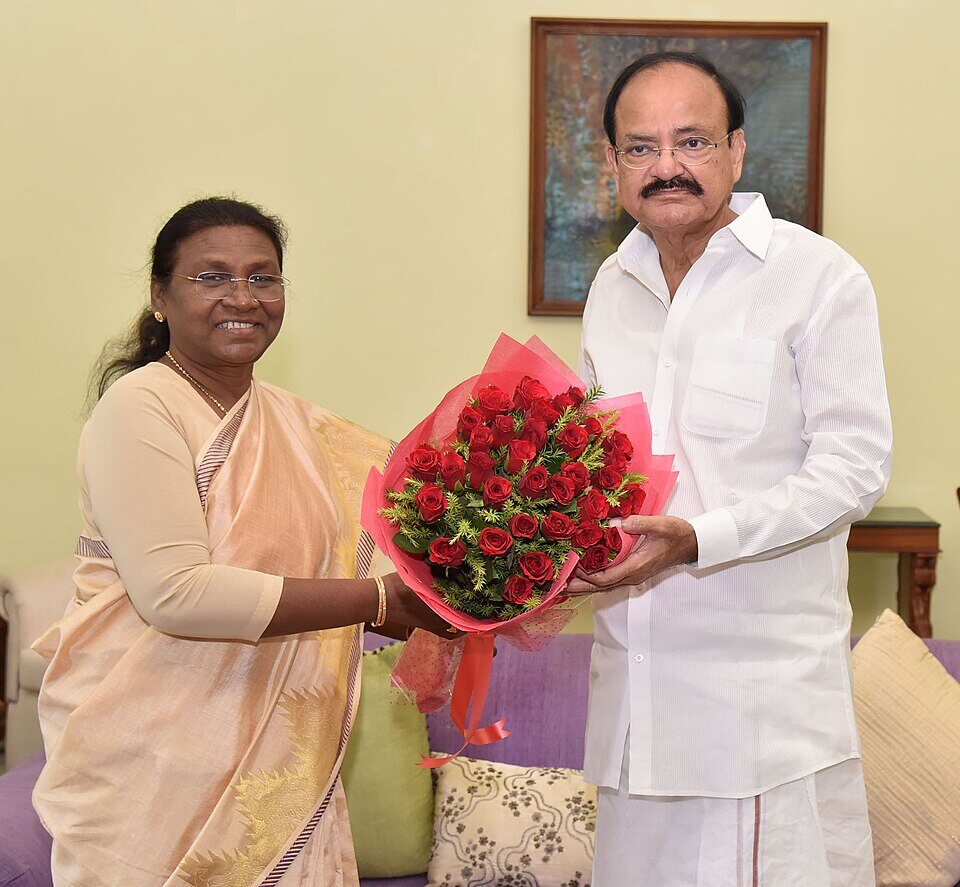 The Governor of Jharkhand, Smt. Droupadi Murmu, calling on the Vice-President of India, Shri M. Venkaiah Naidu, in New Delhi